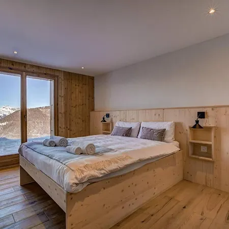 Newly Renovated Chalet Up To 12 Guests With Jacuzzi & Sauna!- If You Want To Book, Please Contact On Wh-ats-app - 0034-635-518-216 !!!! *