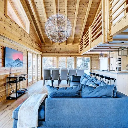 ヴィラ Newly Renovated Chalet Up To 12 Guests With Jacuzzi & Sauna!- If You Want To Book, Please Contact On Wh-ats-app - 0034-635-518-216 !!!! *