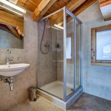 Newly Renovated Chalet Up To 12 Guests With Jacuzzi & Sauna!- If You Want To Book, Please Contact On Wh-ats-app - 0034-635-518-216 !!!! Villa